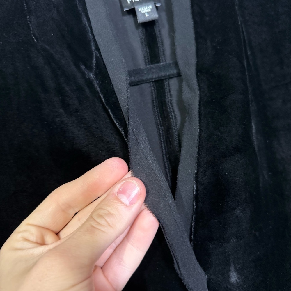 Eileen Fisher Velvet Button Up Jacket Long Sleeve Black Size Large Silk Top - Picture 5 of 14